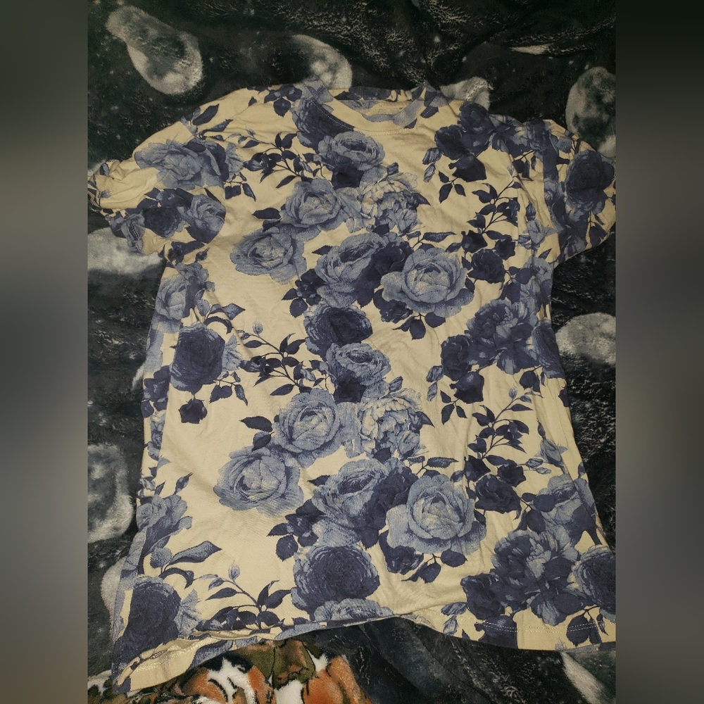 Mens rose top